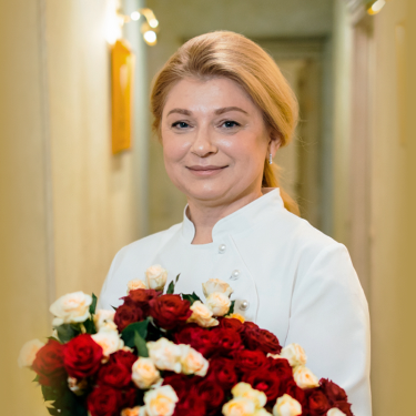  <span class="accent">25 лет </span> лидируем в заботе о&nbsp;вашей безупречной улыбке!